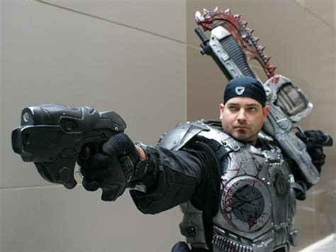 Marcus Fenix and Anya Stroud Gears of War Cosplay [pics] | Fanboy Fashion