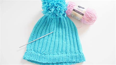 The Easiest ribbed blue beanie crochet hat free pattern - Jenny & Teddy