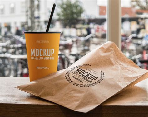 Free Coffee Cup Branding Mockup (PSD)