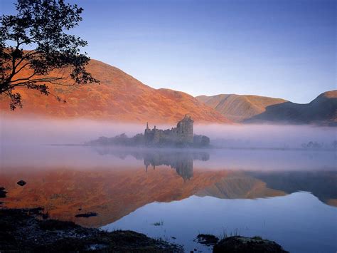 Kilchurn_Castle_Loch_Awe_Scotland - Beautiful Places to Visit