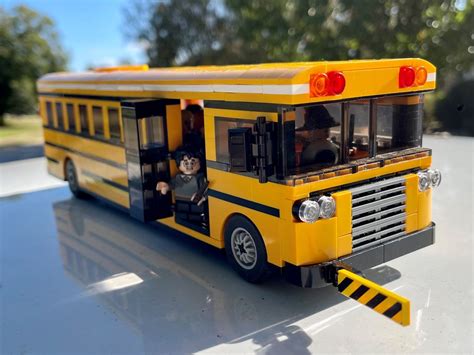 LEGO MOC School Bus by IBrickedItUp | Rebrickable - Build with LEGO