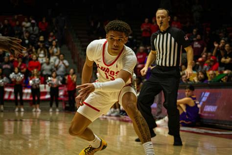 Men's basketball: Lobos dominate Western New Mexico - The Daily Lobo