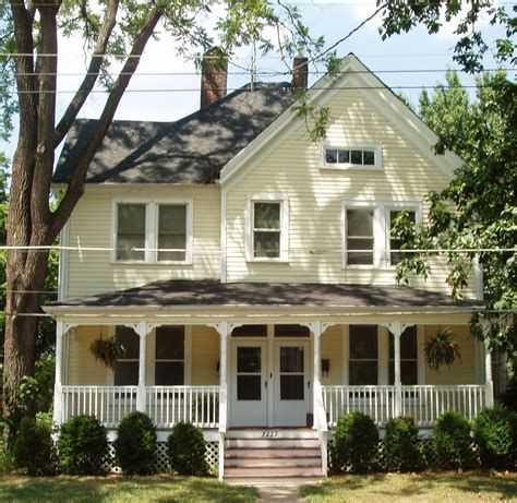 Pin on front porches