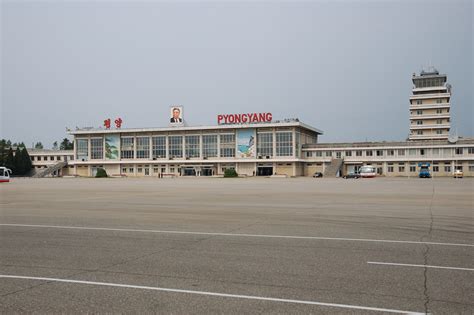 File:North Korea-Pyongyang-Sunan International Airport-02.jpg - Wikipedia