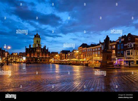 Delft Market Square Markt in the evening. Delfth, Netherlands Stock ...