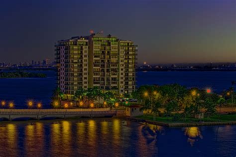 Venetian Isle Condominium Inc, 801 North Venetian Drive, V… | Flickr