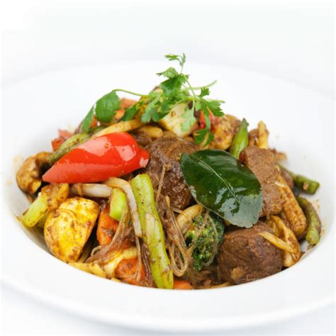 35. Curry Beef & Vegetables in Curry Sauce | Jens Vietnamese Noodle House