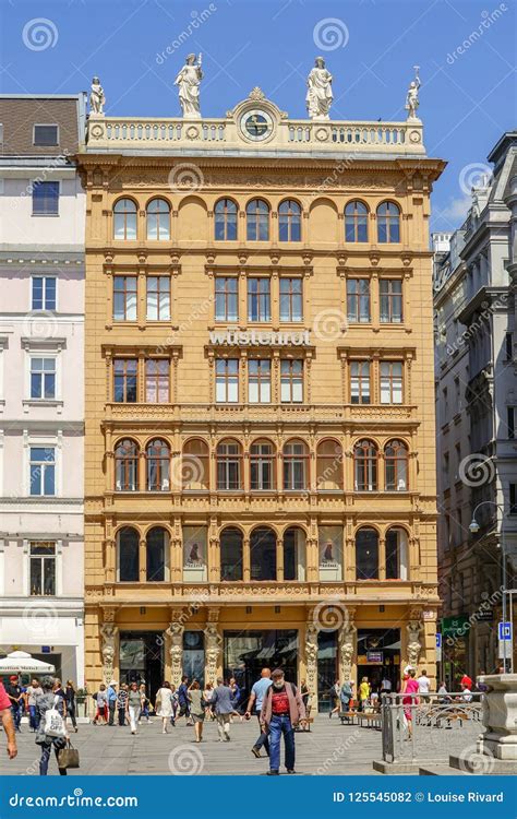 Vienna Architecture Style in Touristic Quarter Editorial Photography ...