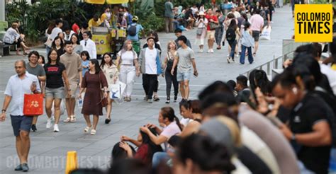 Singapore's population hits record high in 15 years