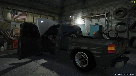 Download 2006 GMC Sierra "Street Truck" [Replace & FiveM Ready] for GTA 5