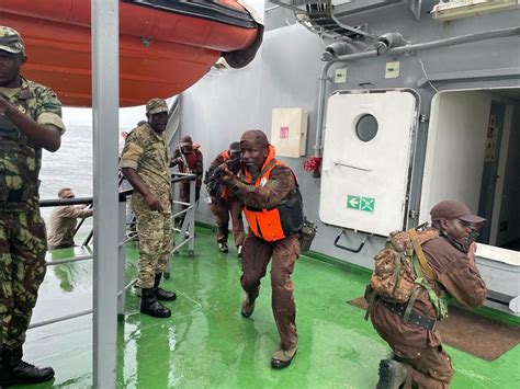 Angolan Marines Develop Techniques to Combat Illicit Maritime ...