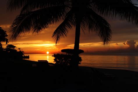 SPANISH COVE JAMAICA: Sunset at Spanish Cove Cottage