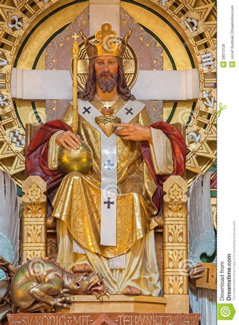 Jesus Christ the King statue | Christ the king, Jesus art, Jesus christ ...