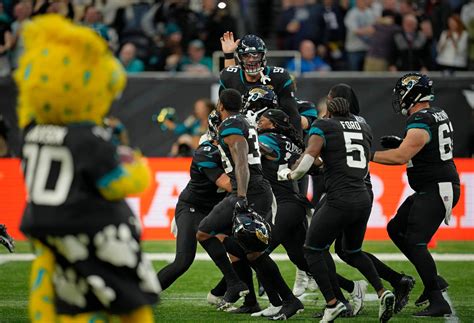 Jaguars Get First Win, End Losing Streak - The New York Times