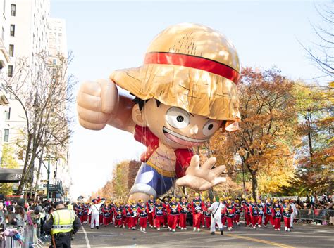 Macy's Thanksgiving Parade: One Piece Balloon Suffers Puncture