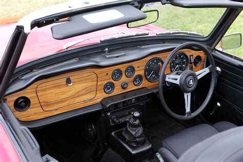 Triumph TR6, interior & dash, c1975 | 2.5 litre straight-six… | Flickr