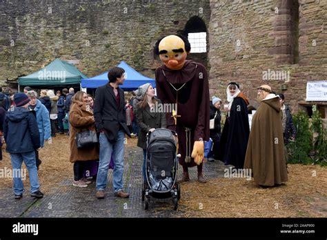 Ludlow, Shropshire, UK. 23rd November 2019. Ludlow Medieval Christmas ...