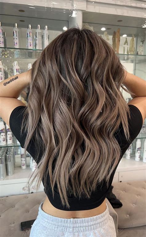 30+ Hair Colour Trends To Try in 2023 : Mushroom Brown Textured Cut