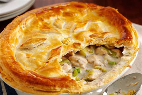 Easy Homemade Chicken and Leek Pie Recipe