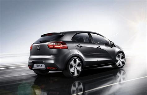 KIA Rio Hatchback Photos and Specs. Photo: Rio Hatchback KIA ...