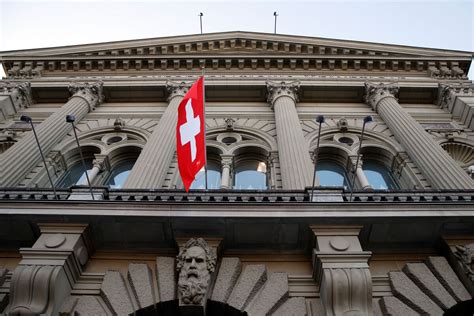 Switzerland’s Economy Seen at Heightened Risk of Contraction - Bloomberg