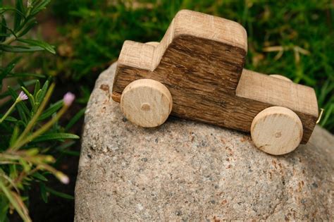 10 beneficios de los juguetes de madera para los niños-Wikiduca