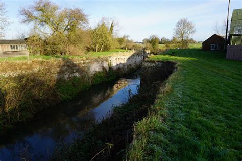 Louth Canal at Alvingham Lock © Ian S :: Geograph Britain and Ireland