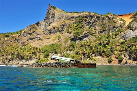 Views of Pitcairn’s coast from the sea | tonyprobst