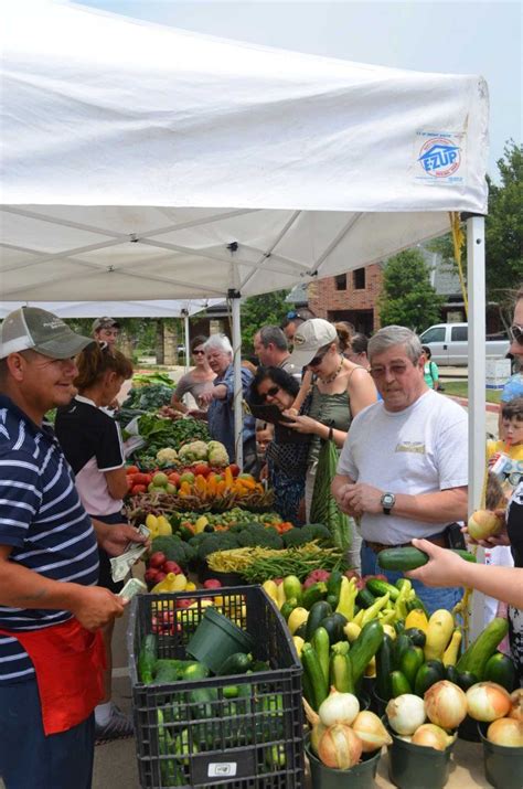 best outdoor farmers market near me - Raylene Wentz