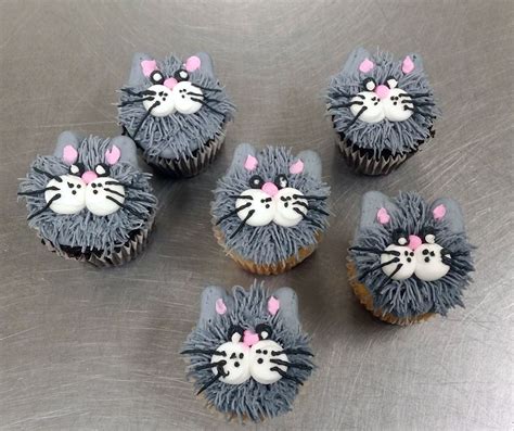 Grey Cat Kitten cupcakes. Made by CupCasions Kelowna. | Cat cupcakes ...