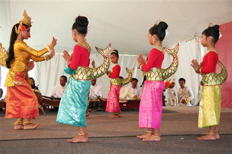 Smithsonian Folklife Festival Celebrates Asian Pacific American Culture ...