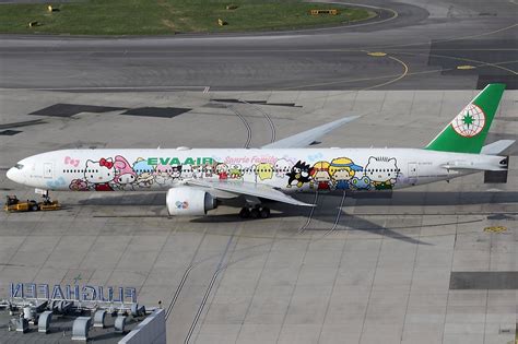 EVA Air Boeing 777-35EER B-16703 (c/n 32643) Hello Kitty-c… | Flickr