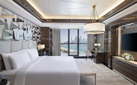 Hotel Guide - Hilton Dubai Palm Jumeirah - MyBayut