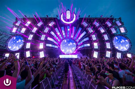 Relive Live Sets From Ultra Music Festival 2015 | Run The Trap