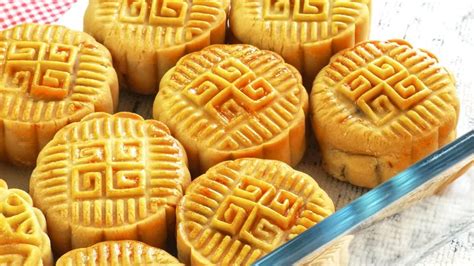 Mooncake recipe - How to make Chinese mooncake (Quick and easy ...