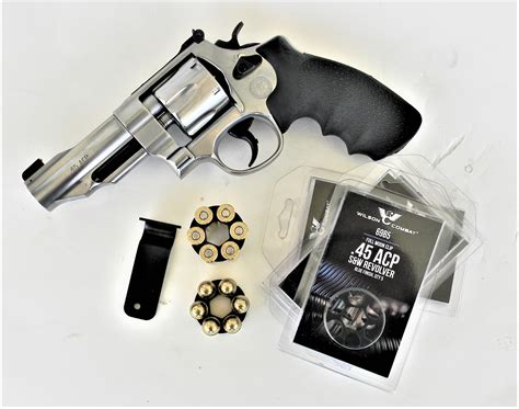 Shooting the Smith & Wesson 625 .45 ACP Revolver - TheGunMag - The ...