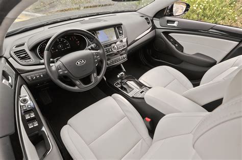 2015 Kia Cadenza Adds Even More Equipment, Style