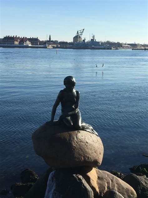 The Little Mermaid statue in Copenhagen! 🇩🇰 | Mermaid statues, Little ...