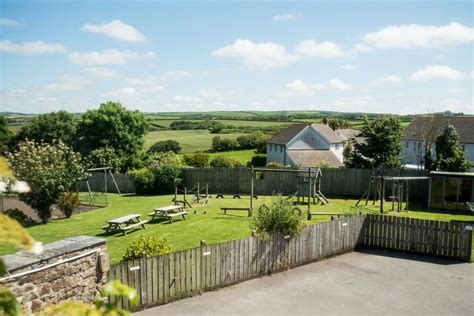 Court Farm Holidays | Away with the Kids | Family Friendly Holidays ...