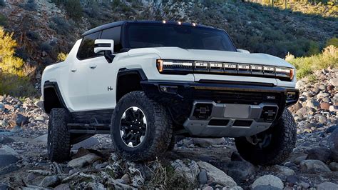 Test drive: The 2022 GMC Hummer EV is the Ultium-ate truck | Fox News