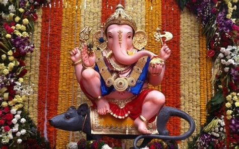 Manache Pacha Ganapati Of Pune - Health and Wealth