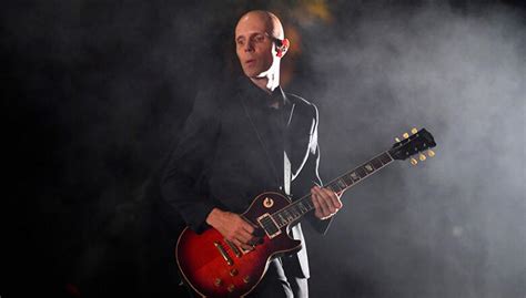 APC's Billy Howerdel to Make 'Last-Ditch Effort' to Work With Gibson ...