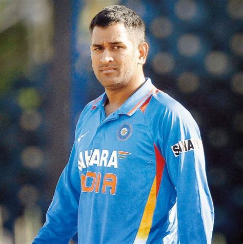 Mahendra Singh Dhoni Biography, Wiki, Dob, Height, Weight, Native Place ...