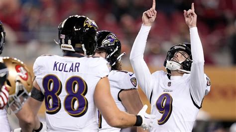 Justin Tucker Hits Field goal to End First Half | Ravens-49ers ...