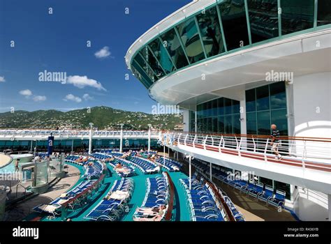 The pool deck on Royal Caribbean's Adventure of the Seas cruise ship ...