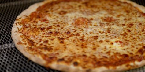 The 8 Best Deals For National Cheese Pizza Day - National Cheese Pizza ...