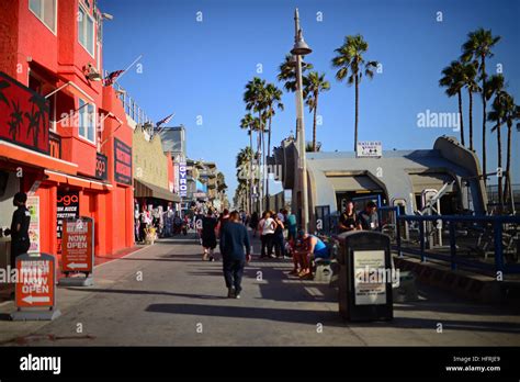 Venice Beach boardwalk, Los Angeles, California Stock Photo - Alamy