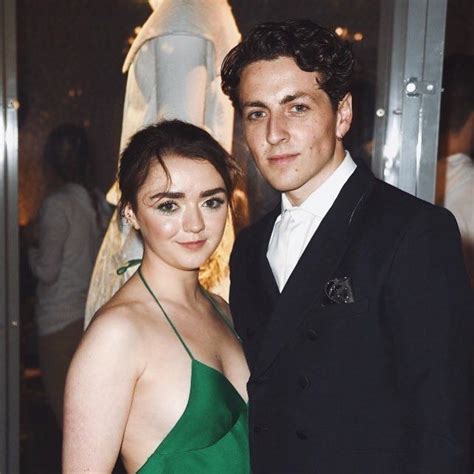 Maisie Williams & Her Boyfriend Share Their First Red Carpet | Maisie ...