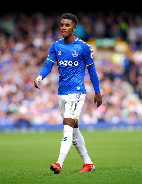 Demarai Gray feels belief shown in him by Rafael Benitez allows him to ...