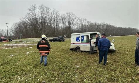 USPS mail truck involved in Tyre crash | Fingerlakes1.com